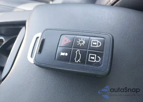 2013 Volvo Xc60 3.2/3.2 Platinum/3.2 Premier/3.2 Premier Plus from USA, damaged, VIN YV4940DL0D2433700